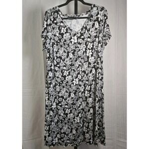 Cynthia Rowley Women's  Dress 1X Black White Vneck Floral Print Midi Cottagecore
